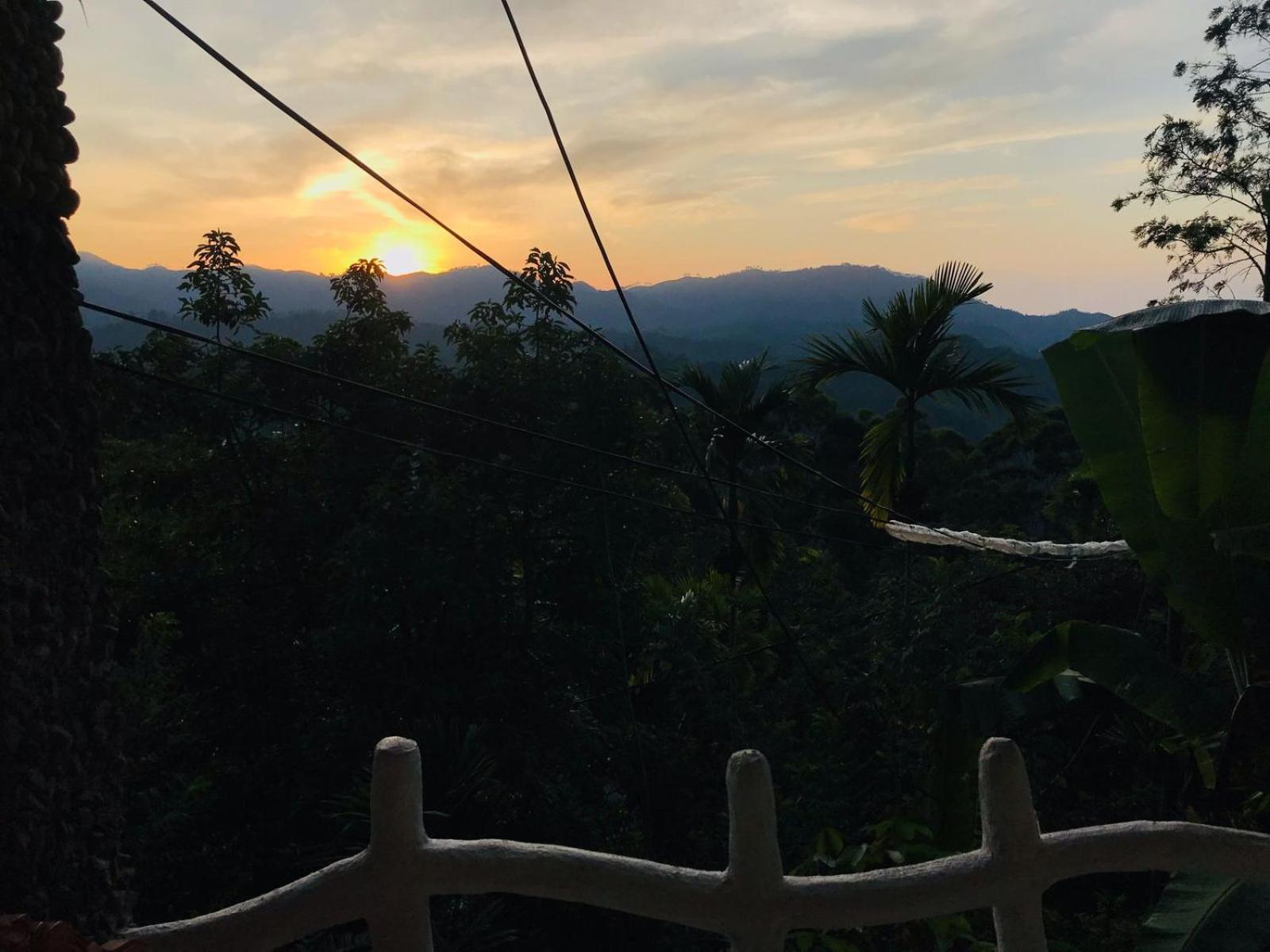 Helly Mount Inn Ella Luaran gambar